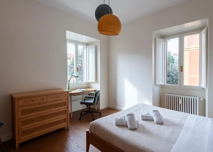 Auditorium Elegant Flat In The Park Apartment
